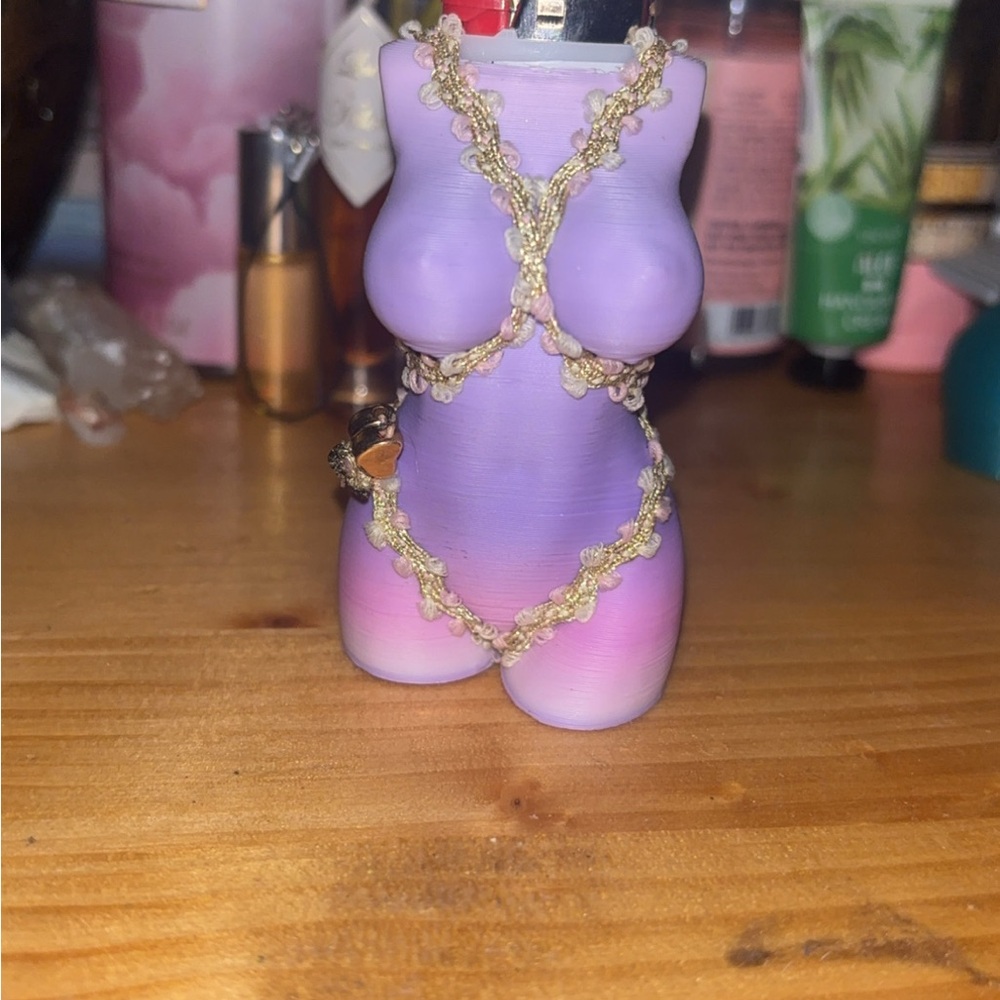 Custom Beaded "Goddess" Lighter Holder - Pink & Purple Gradient Art